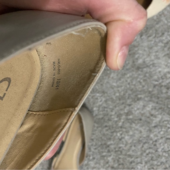 Accepting offers- 2 pairs of flats- Crown Vintage and CL by Laundry - Picture 10 of 14